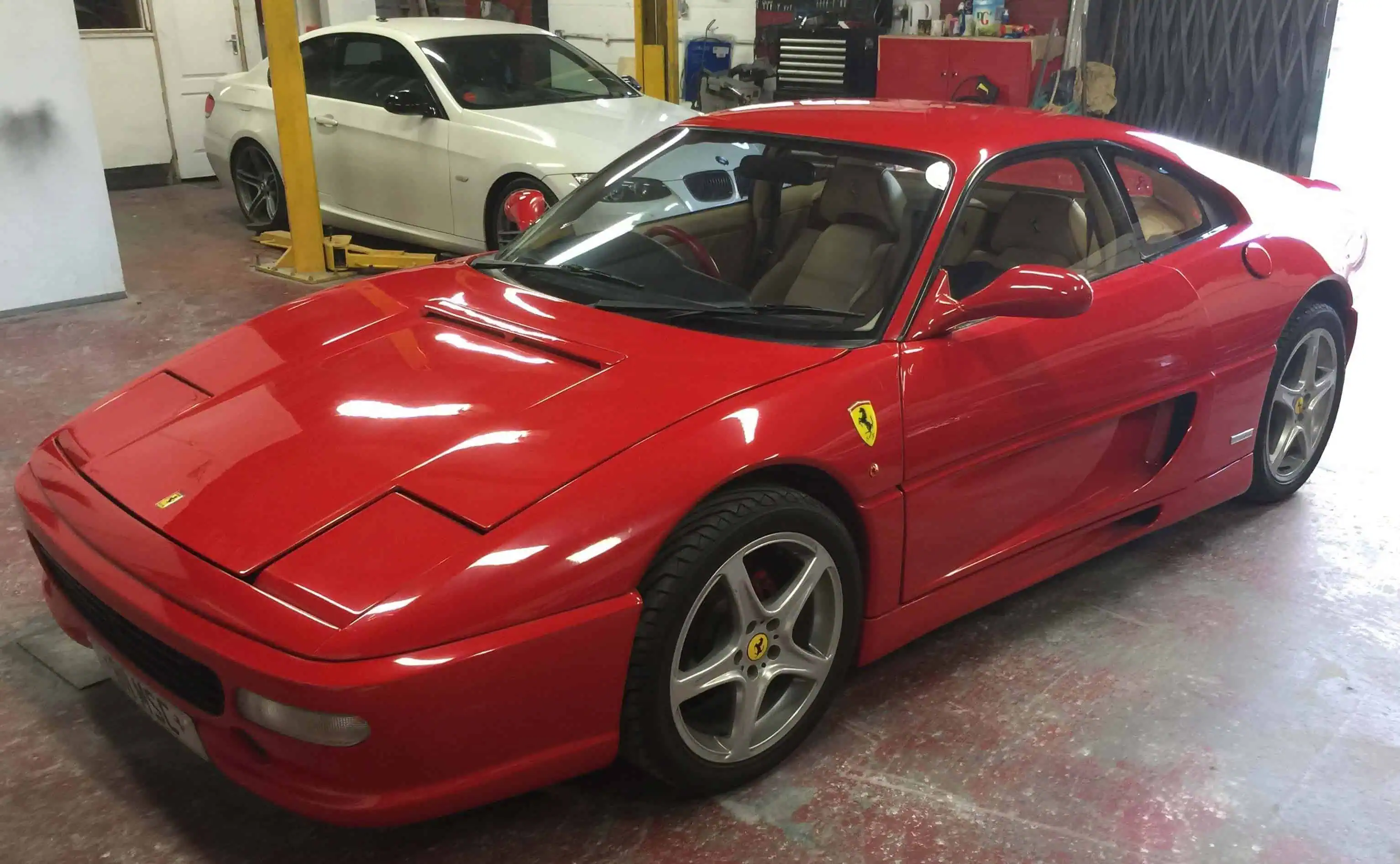 Ferrari 355 Berlinetta Replica Skirt Damage